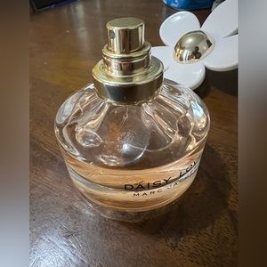 Marc Jacob’s daisy love perfume 1.7oz